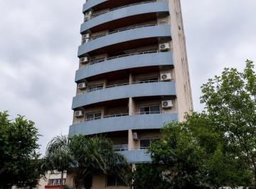 Departamento · 100m² · 4 Ambientes · 1 Cochera · Departamento - Resistencia