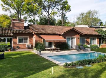 EQI-EQI-8_2 · Hermosa Casa Apta Crédito en Canning