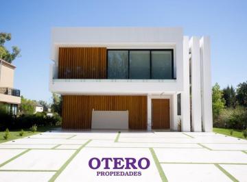 EQI-EQI-28_2 · Casa a La Venta con Renta Minimalista Moderna.