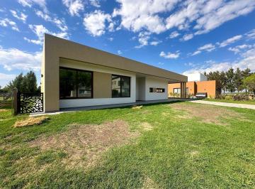 EQI-EQI-31_2 · Casa Apto Crédito en Canning! a Estrenar
