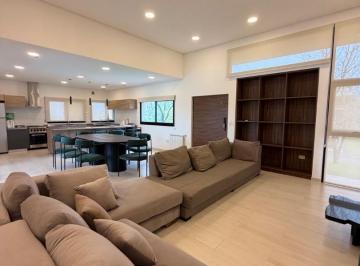 EQI-EQI-59_2 · Hermosa Propiedad 4 Amb a La Venta, en Santa Rita