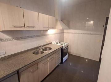 PH · 75m² · 5 Ambientes · Departamento PH en Alquiler en Parque Chacabuco, Capital Federal, Buenos Aires