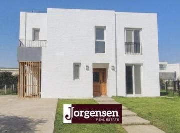 Casa de 5 ambientes, Escobar · Alquiler Vistas - Frente Colegios