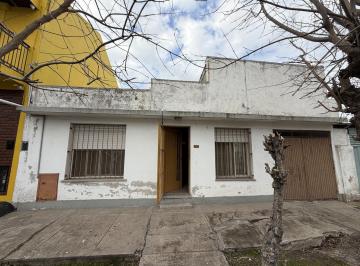 Casa · 75m² · 2 Ambientes · 1 Cochera · Casa en Ensenada