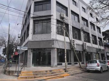 Local comercial · 210m² · Local en Hurlingham