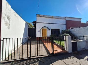 Casa · 92m² · 3 Ambientes · 1 Cochera · Venta Casa San Martin Apto Credito Oprtunidad