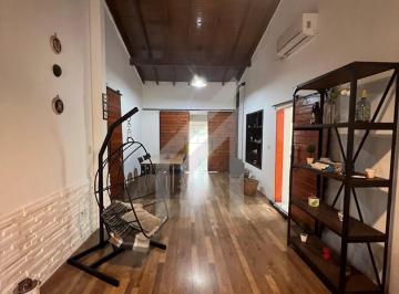 Casa · 200m² · 4 Ambientes · Casa en Alquiler en Boca Raton - Tres Dorm. - Quincho - Jardin - Pileta