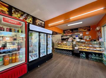Local comercial · 70m² · Venta Local Comercial con Renta por 5añ0s Peñarol