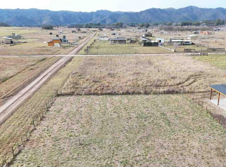Terreno · 875m²