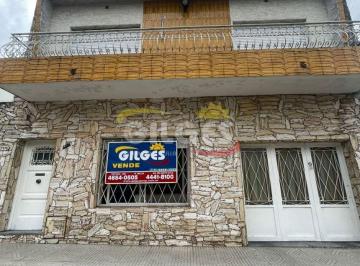 PH · 109m² · 4 Ambientes · 1 Cochera · Venta PH Dividido en 2 Unidades - El Palomar