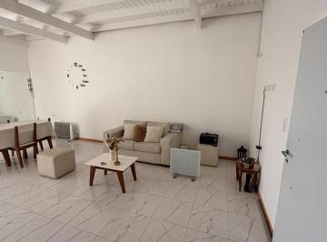 Departamento · 90m² · 4 Ambientes · 1 Cochera · Departamento en Venta