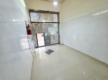 Local comercial · 34m² · 1 Ambiente · Local a La Calle en Venta en Ramos Mejia