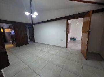 Casa · 103m² · 4 Ambientes · 1 Cochera · Casa en Venta 3 Dorm. 2 Baños Cochera Patio Cemento
