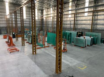 Bodega-Galpón · 2200m² · Galpon en Alquiler en Talar de Pacheco. Tigre