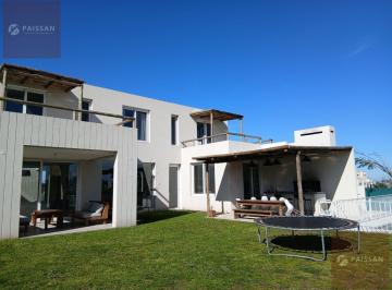 Casa · 280m² · 6 Ambientes · 2 Cocheras · Barrio Villaje Joven Alquiler Temporal