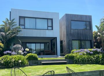 Casa · 310m² · 3 Ambientes · 4 Cocheras · Casa en Venta en El Barrio San Rafael, Villa Nueva, Tigre