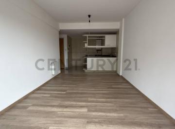 Departamento · 39m² · 2 Ambientes · 1 Cochera · Villa del Parque - Depto 2 Ambientes Al Frente, Balcón y Espacio Guardacoche Fijo y Cubierto
