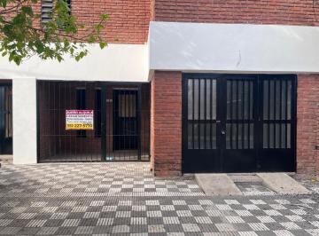 Casa de 3 ambientes, Córdoba · Casa Amplia de 3 Dorm. con Cochera y Gran Patio.