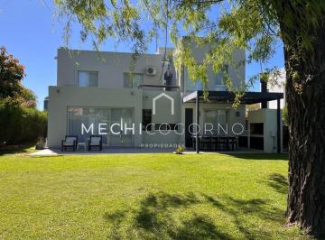 Casa · 205m² · 4 Ambientes · 4 Cocheras · Segunda Quincena de Diciembre y Enero. San Isidro Labrador, Villa Nueva