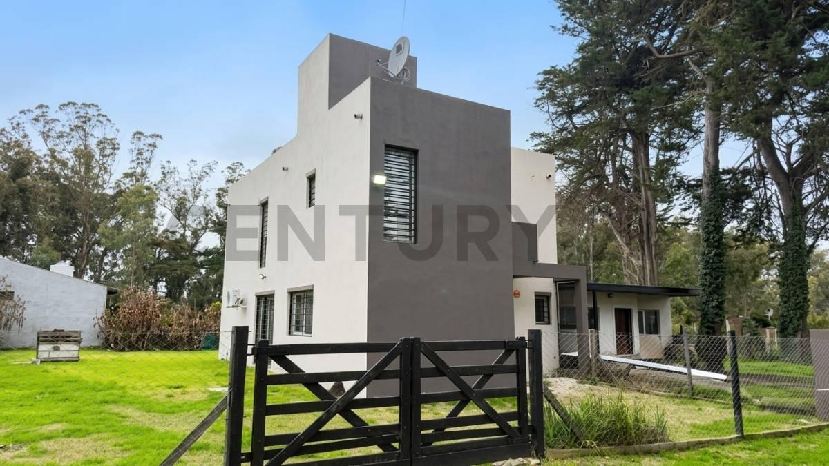 Casa moderna de 3 amb, 412.50m² en Los Acantilados