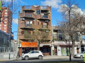 Departamento · 53m² · 3 Ambientes · 1 Cochera · Alquiler - Dpto. de 3 Amb. Sobre Av Centenario, Beccar, con Cochera, Balcón y Terraza Compartida