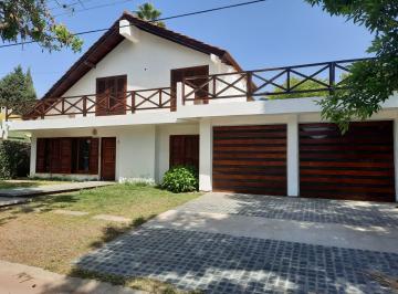 Casa de 7 ambientes, Río Cuarto · Casa con Pilteta en El Golf
