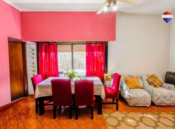 Casa · 75m² · 4 Ambientes · 1 Cochera · Venta Casa 4 Amb con Gran Patio en Claypole