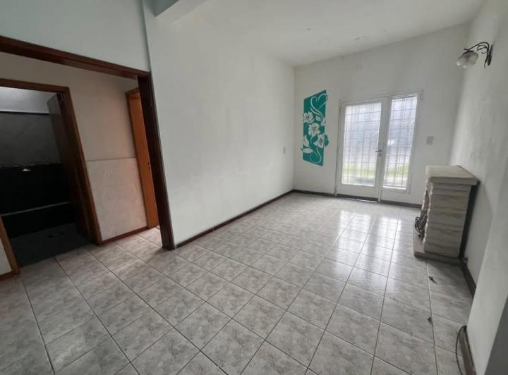 Casa · 85m² · 3 Ambientes · 1 Cochera