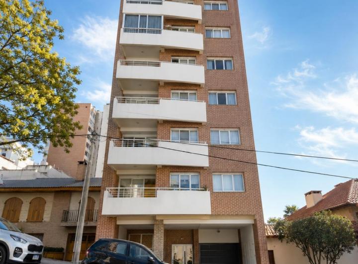 Departamento · 133m² · 4 Ambientes · 1 Cochera