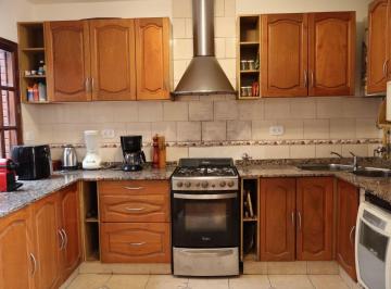 Casa de 5 ambientes, Avellaneda · Gran Casa 5 Ambientes Sobre Av Galicia