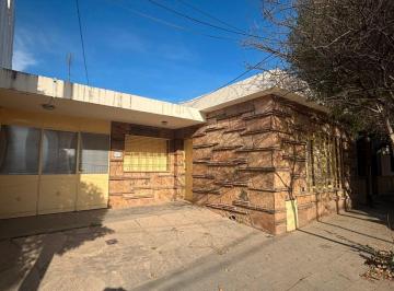 Casa de 10 ambientes, Córdoba · Casa en Alquiler 3 Dorm. Alto Alberdi.