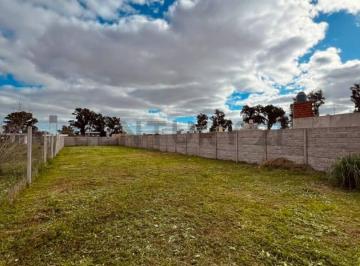 Oficina comercial · 427m² · ¡Oportunidad Única en Barrio Abierto "El Alba"! Lote con Escritura. Calle 18 Bis, Entre 607 y 608.