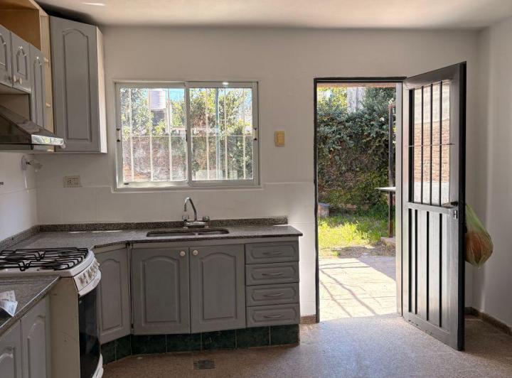 Casa · 130m² · 6 Ambientes · 1 Cochera