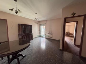 Departamento · 81m² · 3 Ambientes · Venta 3 Ambientes con Dependencia y Balcon Al Frente con Gran Potencial