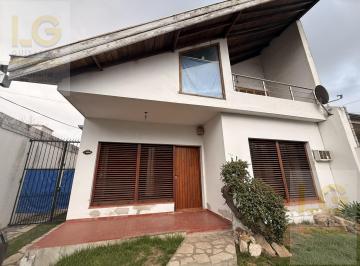 Casa · 450m² · 6 Ambientes · 3 Cocheras · Casa en Venta en Florencio Varela Centro