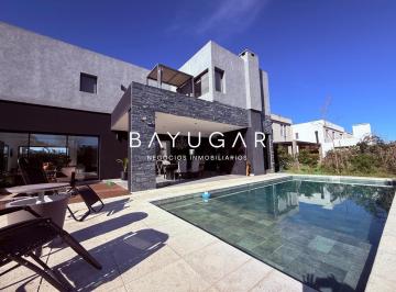 Casa · 269m² · 5 Ambientes · 2 Cocheras · Venta Casa en Lagoon Pilar