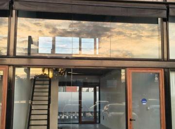 Local comercial de 2 ambientes, La Plata · Local en Alquiler Calle 138 Esq 485 Gorina