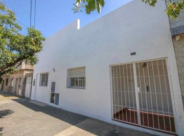 PH · 240m² · 3 Ambientes · PH de 3 Ambientes con Patio.