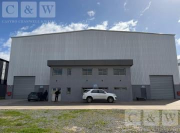 Bodega-Galpón · 1800m² · Deposito en Alquiler de 1800 m² Cubiertos Ebapi