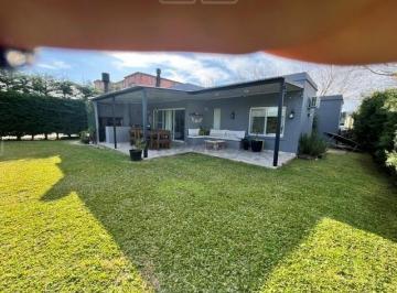 Casa · 138m² · 4 Ambientes · 1 Cochera · Casa en Venta en La Comarca, General Pacheco, Tigre