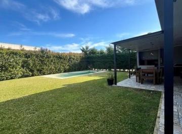 Casa · 138m² · 4 Ambientes · 1 Cochera · Casa en Venta en La Comarca, General Pacheco, Tigre