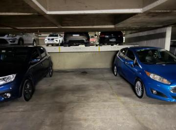 Garage · 10m² · Cochera en Alquiler Av Hipolito Yrigoyen 900 Esquina Tacuari. Alquiler $160.000 Sin Expensas.