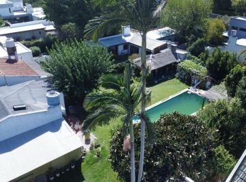Terreno · 400m² · 3 Ambientes · 2 Cocheras · Casa en Gonnet Sobre Lote de 800 m²