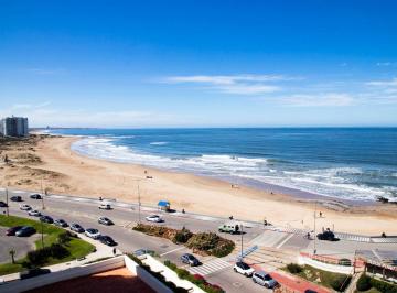 Departamento · 56m² · 3 Ambientes · Apartamento en Venta Vista Al Mar en Península