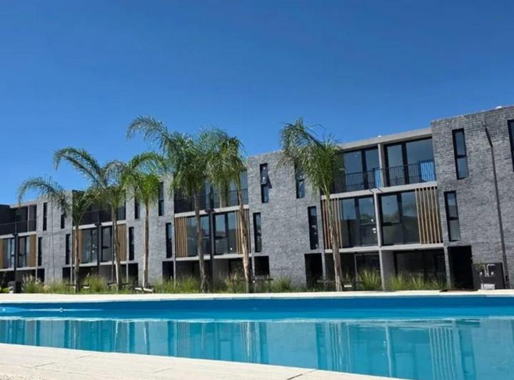 Casa · 196m² · 4 Ambientes · 1 Cochera