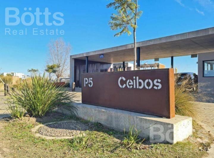 Terreno · 680m²