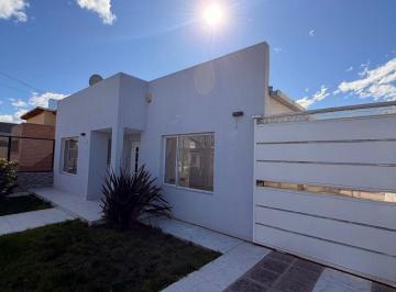 Casa de 6 ambientes, Cipolletti · Alquiler de Casa en Barrio San Pablo de Cipolletti | 3 Dorm. | Apto Profesional