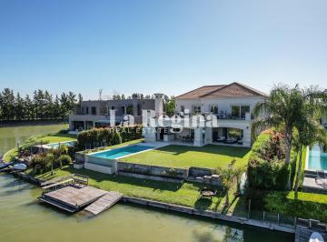 Casa · 500m² · 5 Ambientes · 2 Cocheras · Casa en Venta en Cabos del Lago, Nordelta, Tigre