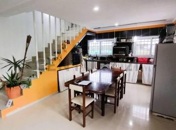 Casa · 145m² · 7 Ambientes · Casa en Venta en La Plata