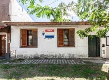 Casa · 114m² · 5 Ambientes · Casa de 5 Amb con Gran Jardín "Lote 8,66 X 41 M"